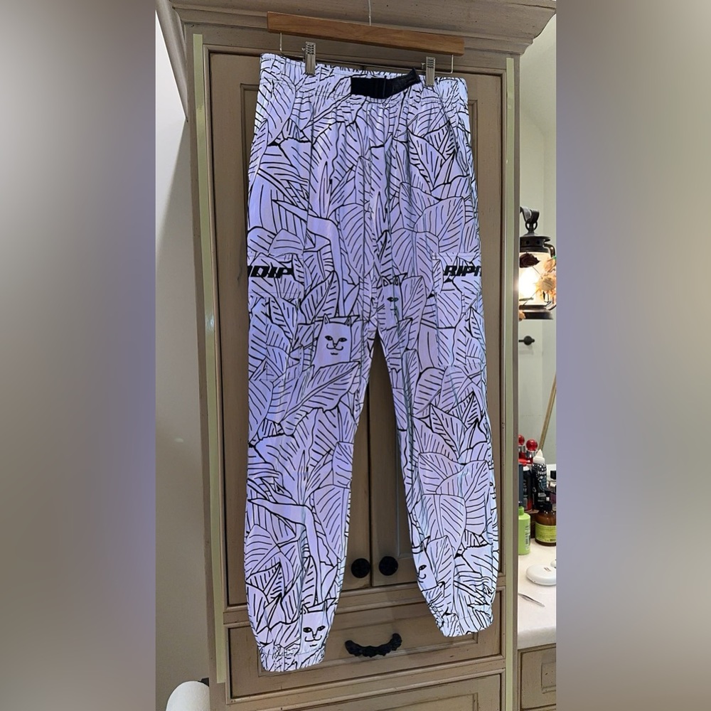 RARE RIPNDIP - Reflective Cargo Pants - Nermal Leaf - SIZE Small